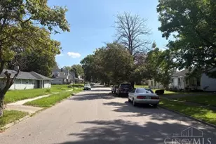 1521 Lexington Ave, Dayton, OH 45402 - Photo 4