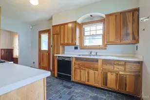7611 Seward Ave, Cincinnati, OH 45231 - Photo 10