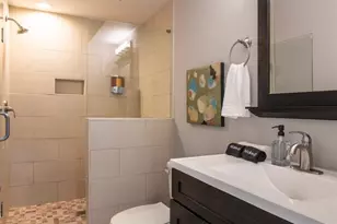 2201 Reading Rd, Cincinnati, OH 45202 - Photo 8