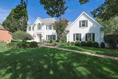 104 Hetherington Lane, Glendale, OH 45246 - Photo 2