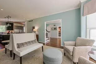 104 Hetherington Ln, Glendale, OH 45246 - Photo 6