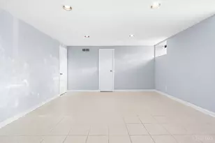 561 Milton St, Cincinnati, OH 45202 - Photo 32
