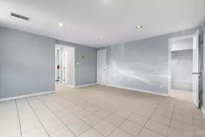 561 Milton Street #O, Cincinnati, OH 45202 - Photo 34