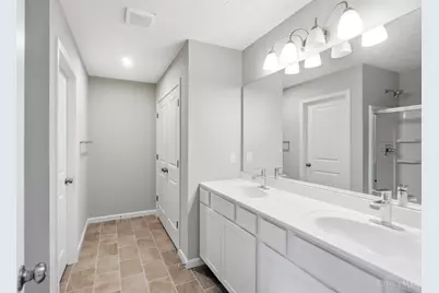 1247 Eagle Boulevard, Hamilton Township, OH 45029 - Photo 22