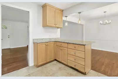8819 Cavalier Drive, Springfield Township, OH 45231 - Photo 10