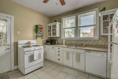 3302 Wardall Avenue, Cheviot, OH 45211 - Photo 8