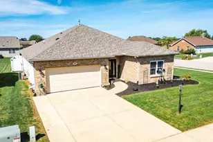 585 Silverado Dr, Wilmington, OH 45177 - Photo 1