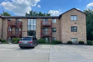 9564 Woodland Hills Dr, West Chester, OH 45011 - Photo 2