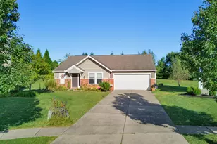1581 Black Wolf Dr, Turtle Creek Township, OH 45036 - Photo 2