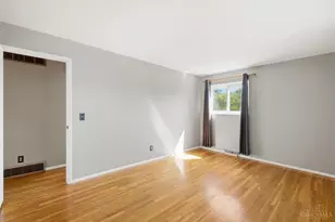 979 Hilliard Dr, Delhi Township, OH 45238 - Photo 24