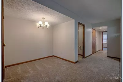 650 Leo Drive, Hamilton, OH 45013 - Photo 6