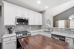 385 Indian Lake Dr, Hamilton Township, OH 45039 - Photo 16