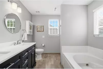385 Indian Lake Drive, Hamilton Township, OH 45039 - Photo 28