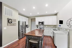 385 Indian Lake Dr, Hamilton Township, OH 45039 - Photo 14