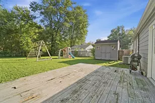 1062 Garnoa Dr, Springfield Township, OH 45231 - Photo 30