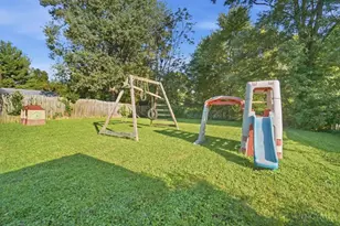 1062 Garnoa Dr, Springfield Township, OH 45231 - Photo 34