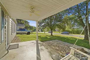 1062 Garnoa Dr, Springfield Township, OH 45231 - Photo 6