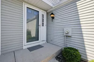 8062 Mill Rock Dr, West Chester, OH 45069 - Photo 4