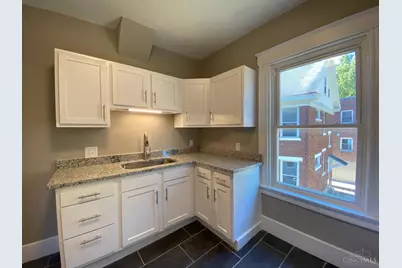 2804 Observatory Avenue, Cincinnati, OH 45208 - Photo 18