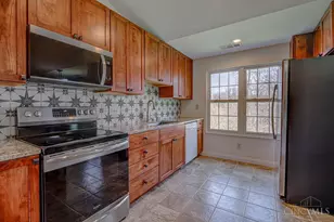 6338 Eagles Lake Dr, Green Township, OH 45248 - Photo 12