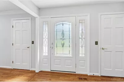 6421 Lewis Clark Trail, Sycamore Township, OH 45241 - Photo 8