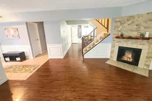 28 Woodcrest Ct, Springdale, OH 45246 - Photo 2