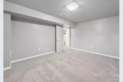 8200 Vadith Court, West Chester, OH 45069 - Photo 10