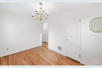 8532 Darnell Avenue, Sycamore Township, OH 45236 - Photo 16