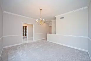 5474 Chancellor Ln, Hamilton Township, OH 45152 - Photo 10