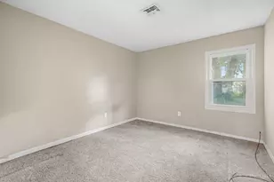 9757 Gibralter Dr, Colerain Township, OH 45251 - Photo 6