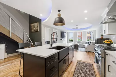 208 Wade Street, Cincinnati, OH 45202 - Photo 6