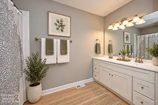 9835 Timbers Dr, Blue Ash, OH 45242 - Photo 6