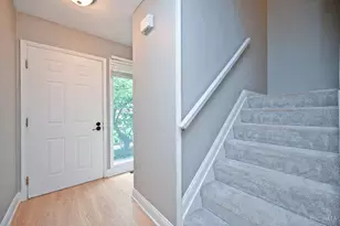 9835 Timbers Dr, Blue Ash, OH 45242 - Photo 14