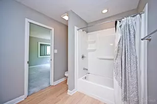 9835 Timbers Dr, Blue Ash, OH 45242 - Photo 38