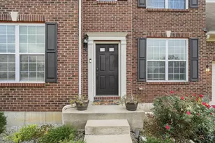 7477 Hunters Creek Ln, Colerain Township, OH 45247 - Photo 4