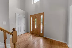 8092 Thistlewood Dr, West Chester, OH 45069 - Photo 2