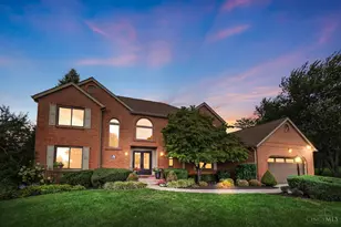 7313 Ridge Meadow Ct, West Chester, OH 45069 - Photo 2