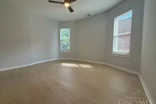 2228 Kemper Ln, Cincinnati, OH 45206 - Photo 8