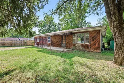 303 Brown Street, Bethel, OH 45106 - Photo 2