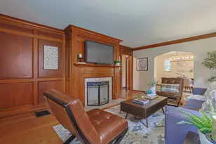 3051 Coral Park Dr, Cincinnati, OH 45211 - Photo 6