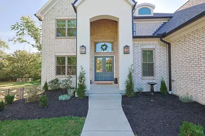 9200 Village Green Drive, Montgomery, OH 45242 - Photo 2