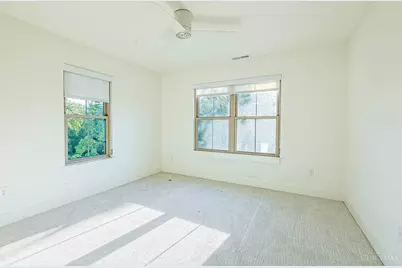 9200 Village Green Drive, Montgomery, OH 45242 - Photo 20