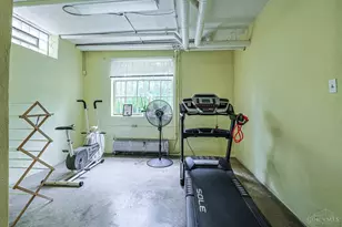 2376 Madison Rd, Cincinnati, OH 45208 - Photo 22