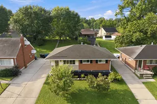 7141 Bluecrest Dr, Anderson Township, OH 45230 - Photo 1