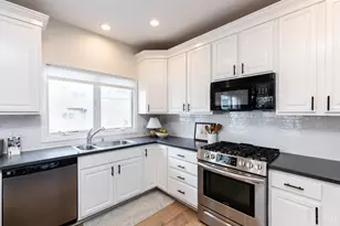 3450 Golden Ave, Cincinnati, OH 45226 - Photo 14