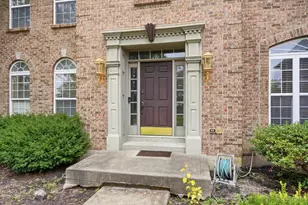 7649 Hunters Tr, West Chester, OH 45069 - Photo 2