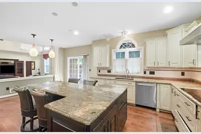 7649 Hunters Trail, West Chester, OH 45069 - Photo 8