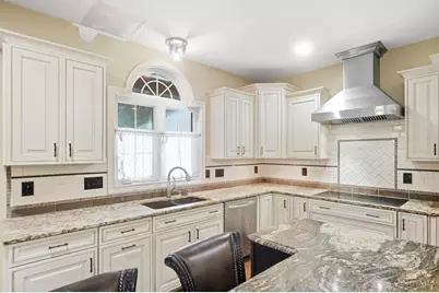 7649 Hunters Trail, West Chester, OH 45069 - Photo 6