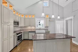 1843 Adams Rd, Hamilton Township, OH 45140 - Photo 10