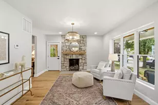 3834 Petoskey Ave, Mariemont, OH 45227 - Photo 6